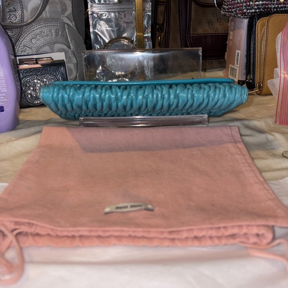 Miu Miu Turquoise Wallet with Kiss lock. - Picture 10 of 14